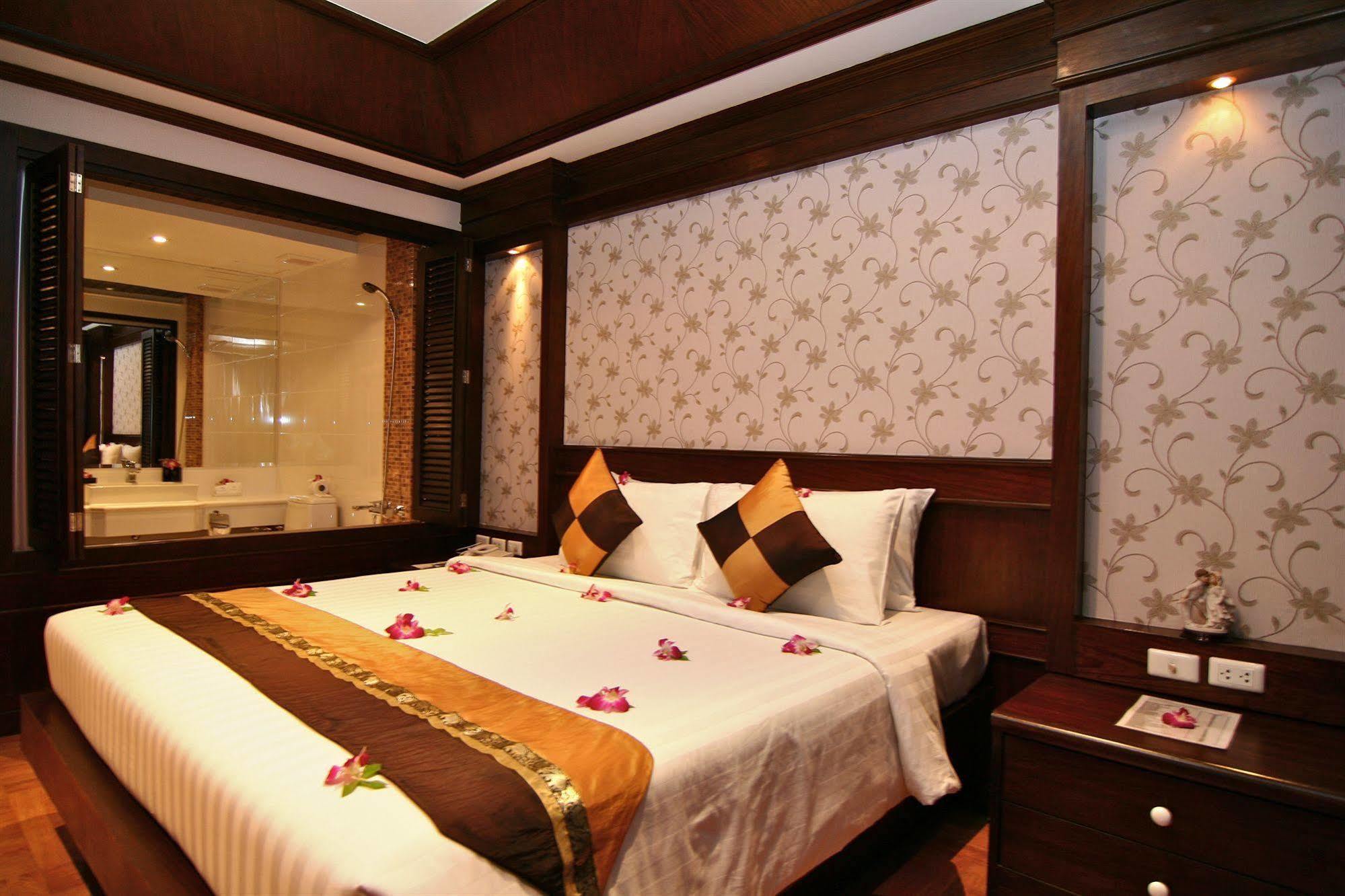 Rayaburi Hotel, Patong Bagian luar foto