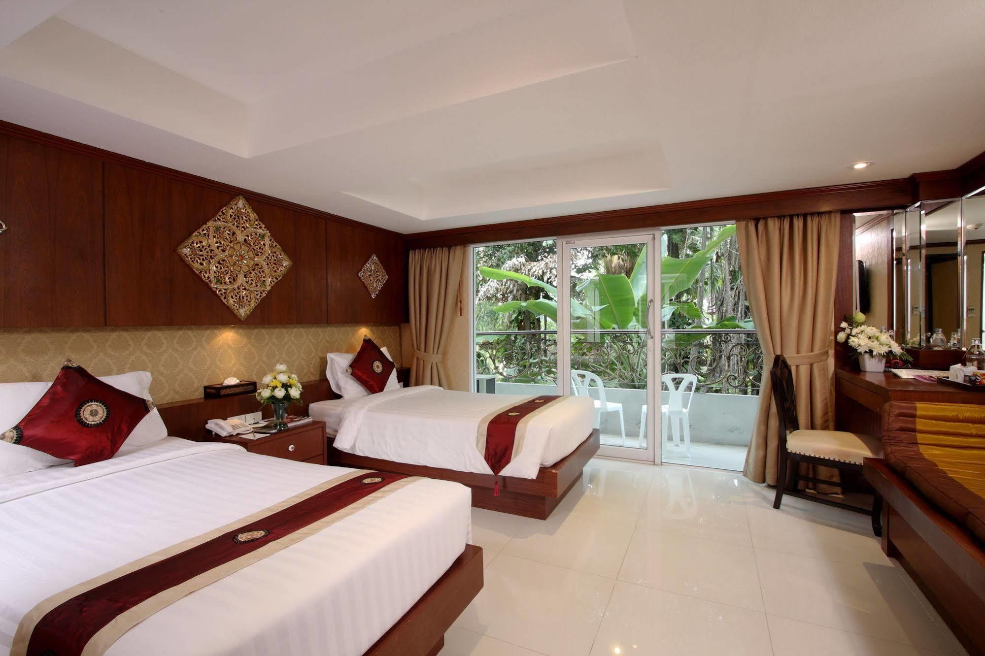 Rayaburi Hotel, Patong Bagian luar foto