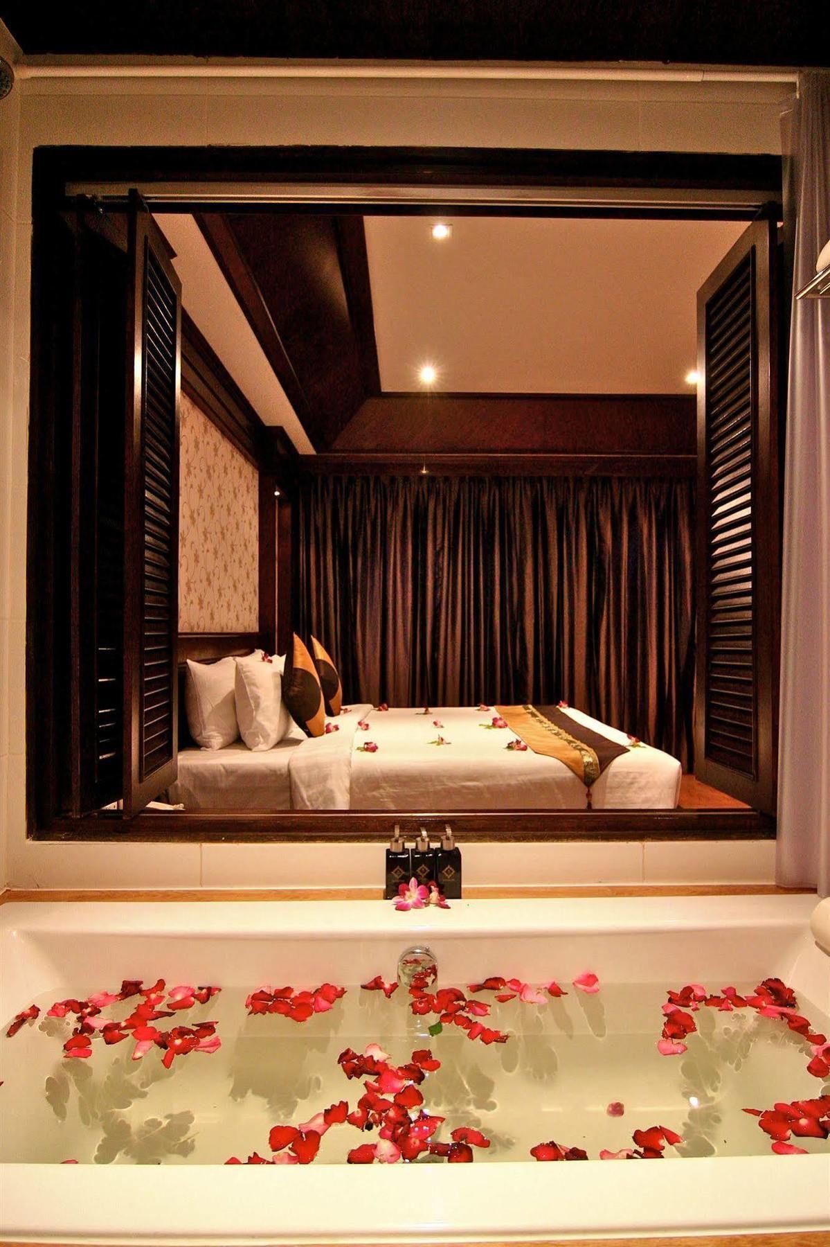 Rayaburi Hotel, Patong Bagian luar foto